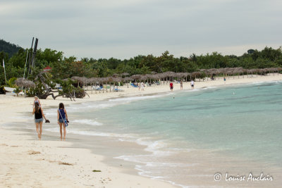 Vue de la plage vers l'hôtel Pesquaro