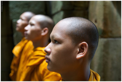 Monks at Preah Pithu