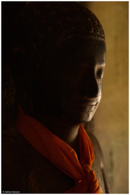 Edge-lit Buddha Image