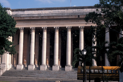 CUB 035 Havana University.jpg
