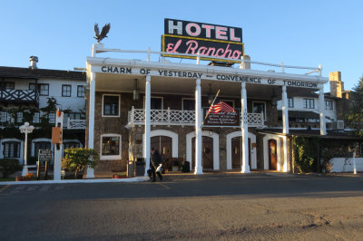 45 NM Gallup Hotel El Rancho.jpg