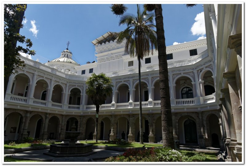 Courtyard, Quito Library