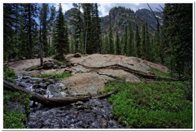 Lost Cabin Lake Trail, Creek Flowing over Granite