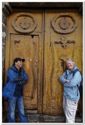 A door in Cusco