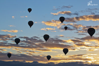 Mongolfiere a Goreme allalba, Balloons at the dawn