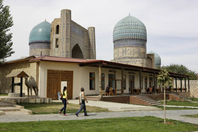 Samarkand, shops near Bibi-Khanym Mosque