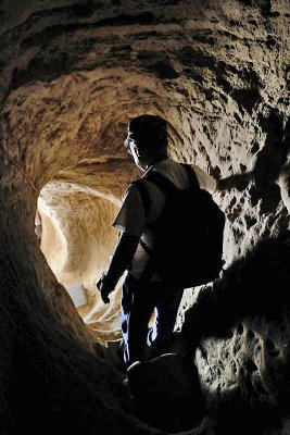 Entrance tunnel to Abba Yohanni Church