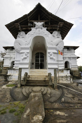 Lankatilake Temple, near Kandy