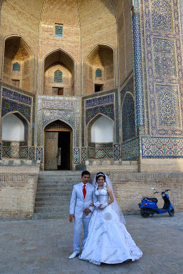 Bukhara, grooms in front of Mir-i-Arab Medressa