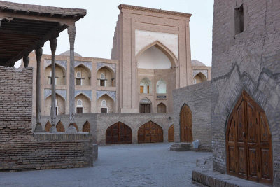 Khiva, Bazar and Kutlimurodinok Medressa