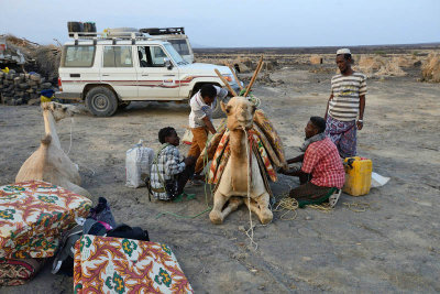 Camp Dodem, preparing the departure to the volcano