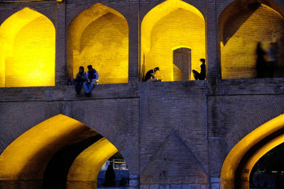 Esfahan, Si o Seh Pol Bridge