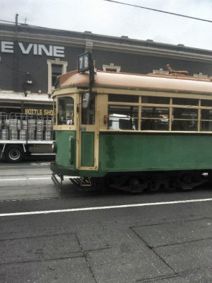 tram.jpg