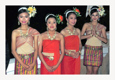 4 Thai Girls