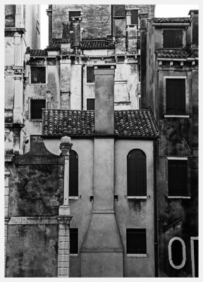 ME3C5888-bw.jpg