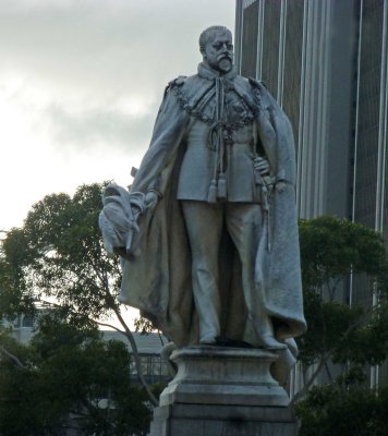 Statue of Edward III in Cape Town