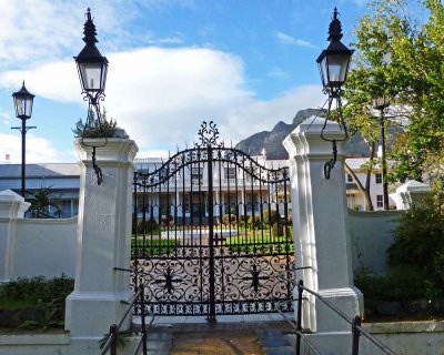 'De Tuynhuys' (Garden House) is the Cape Town Office of the President of South Africa
