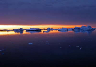 Midnight Sun on Icebergs