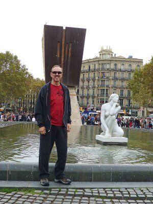 La Deesa Statue in Barcelona