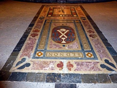 Interesting Inlay in the Floor at Palma Cathedral