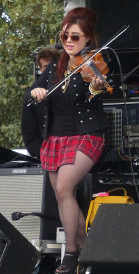 Amanda Shaw at Lundi Gras Festival