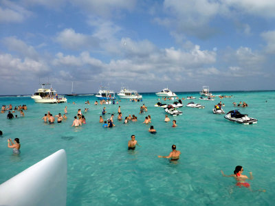 Boats Surrounding Sting Ray City in Grand Cayman