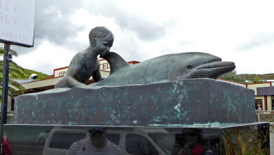 Statue of 'Opo' the Dolphin and Boy