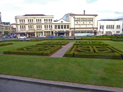 Gardens in front of Dunedin Railway Station