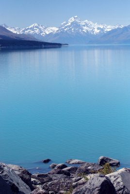 Lake Pukaki in mid-summer.jpg