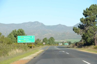 THE ROAD FROM CAPETOWN TO DE KELDERS