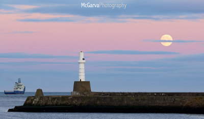 Sail-away Moon-rise