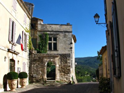 Menerbes