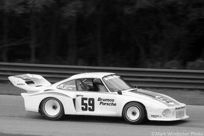 ...Porsche 935/77A 