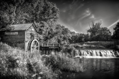 Hyde's Mill in B&W