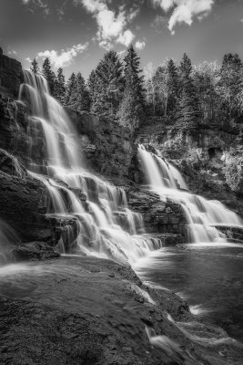 Gooseberry Falls on a summer day