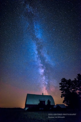 Milky Way with barn
