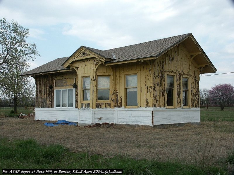 Ex- ATSF depot of Rose Hll KS-002.jpg