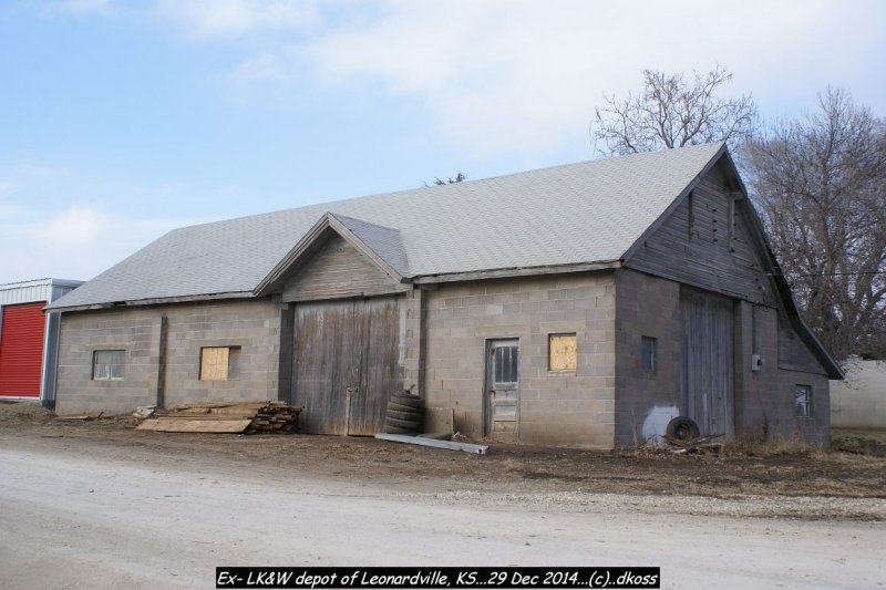 Ex-LKW depot  Leonardville KS 003.jpg