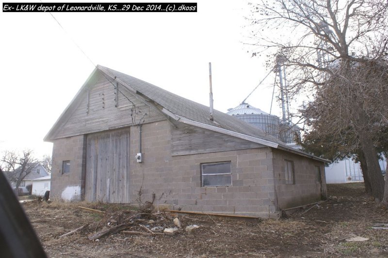 Ex-LKW depot  Leonardville KS 004.jpg
