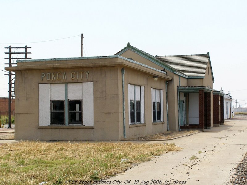 ex-ATSF depot of Ponca City OK-005.jpg
