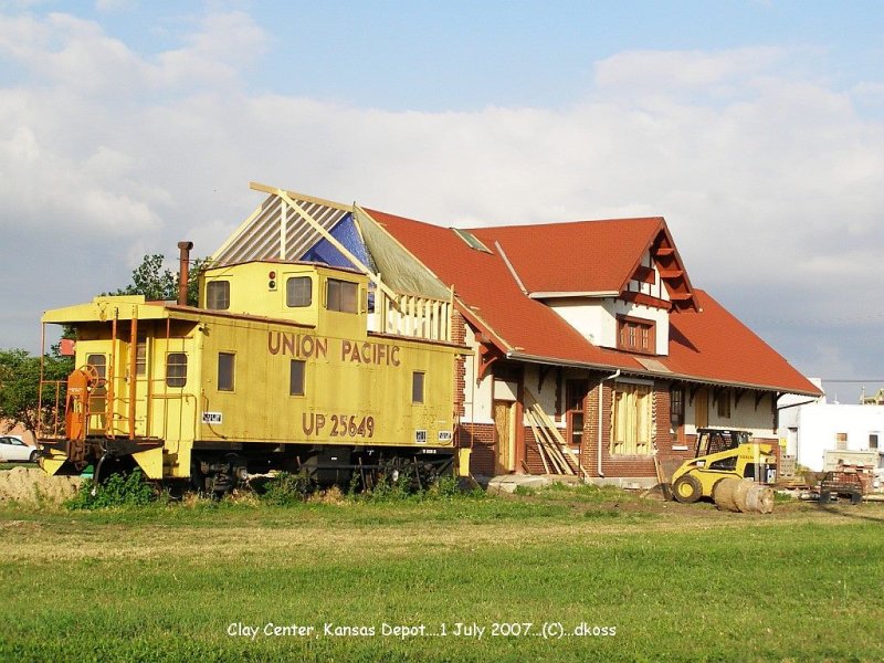 Ex-Rock Island depot of Clay Center KS-004.jpg