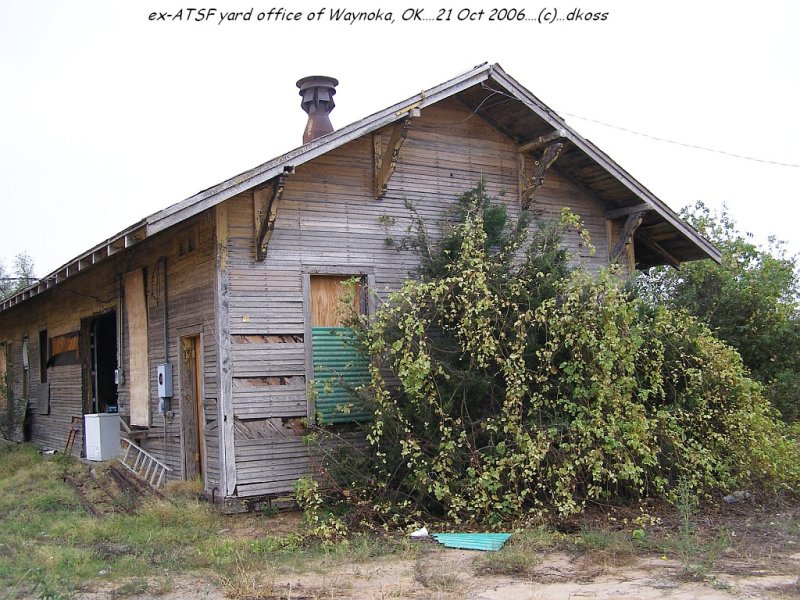 Waynoka ATSF yard office 006.jpg