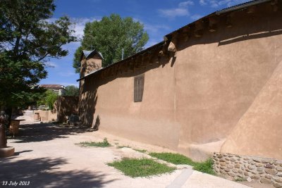 Santuario de Chimayo 023.jpg