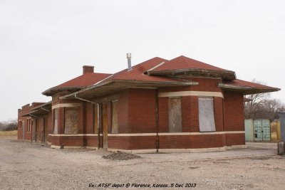 Ex- ATSF Florence KS depot 001.jpg