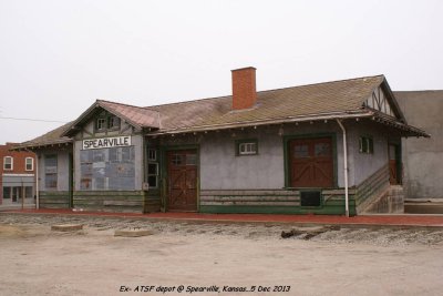 Ex- ATSF Spearville KS depot 001.jpg