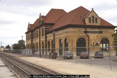 Ex-CBQ depot of Creston IA-01.jpg