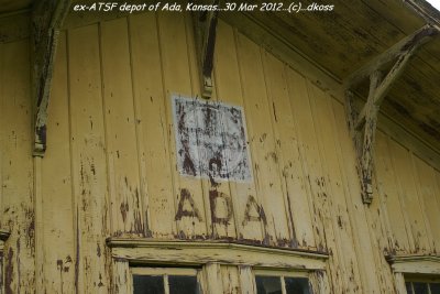 ex-ATSF depot of Ada KS-002.jpg