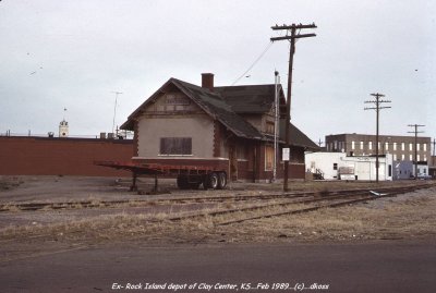 Ex-Rock Island depot of Clay Center KS-002.jpg