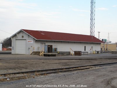 ex-ATSF depot of Concordia KS-003.jpg