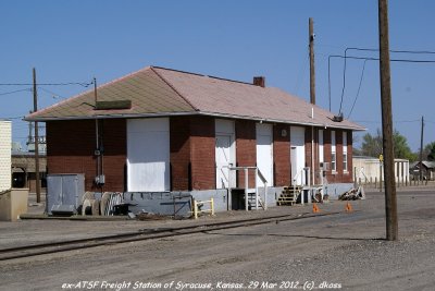 Ex-ATSF freight station of Syracuse KS-001.jpg